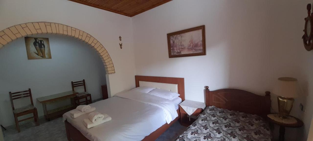 Honey-House “Kastrioti” Apartment เปอร์เมต ภายนอก รูปภาพ